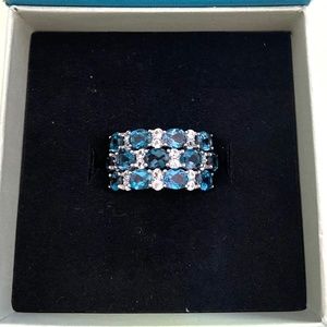 Stunning White and blue topaz sterling cluster ring. Brand new, never worn